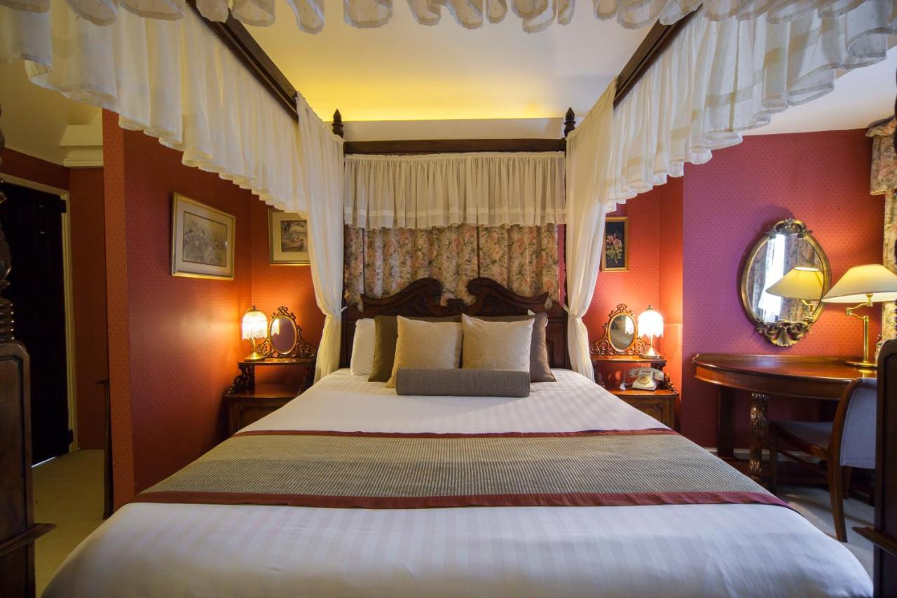 The Holt Hotel Steeple Aston エクステリア 写真