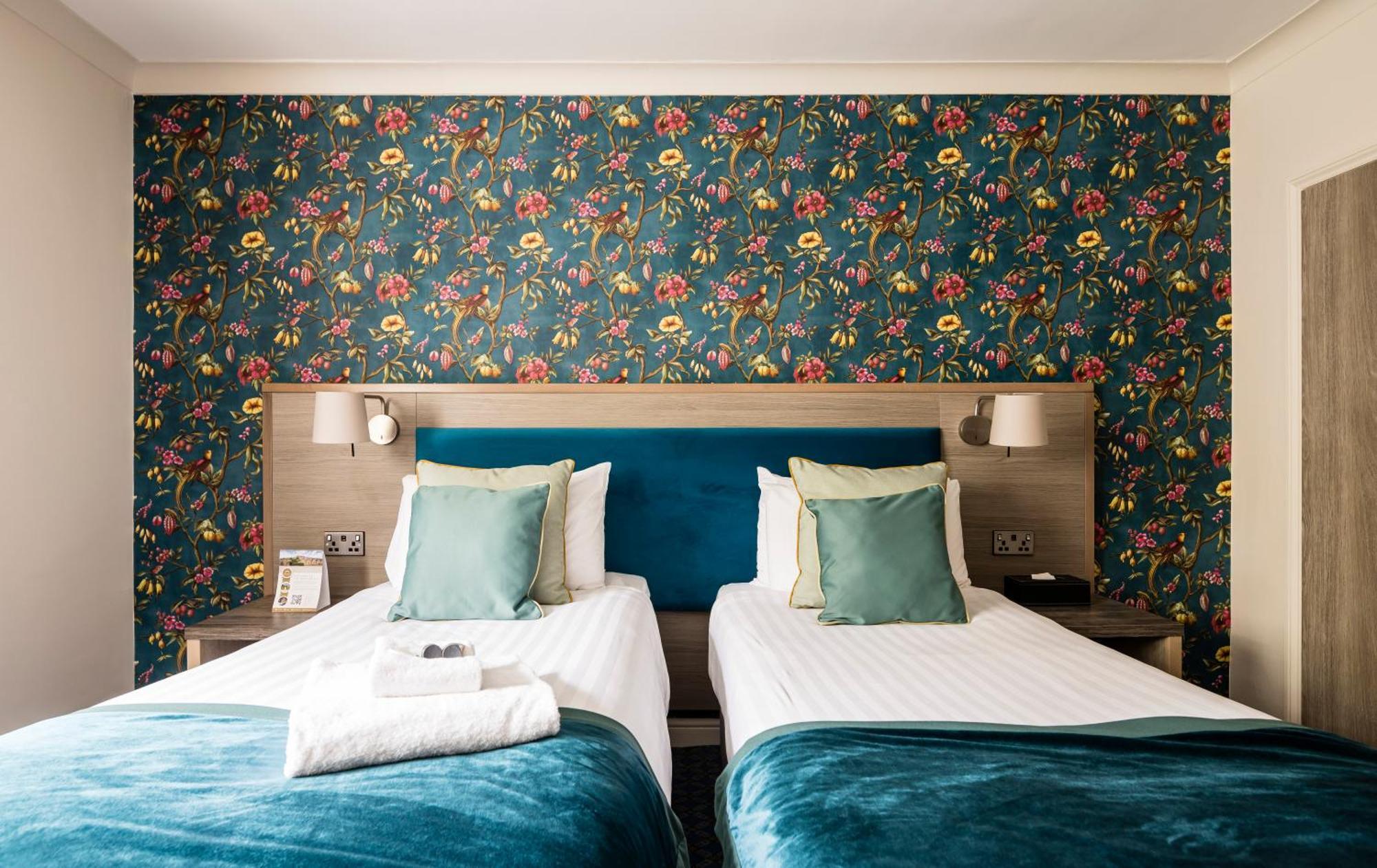 The Holt Hotel Steeple Aston エクステリア 写真